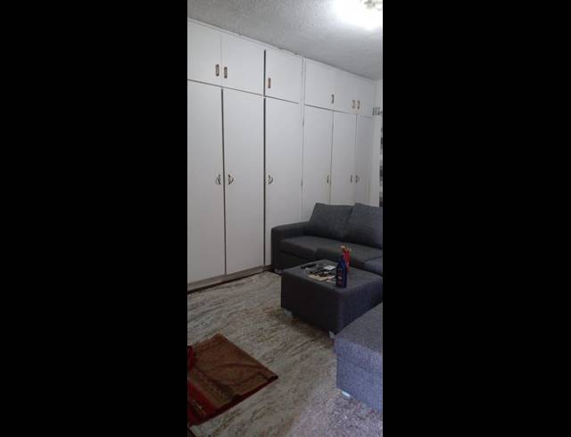 1 BEDROOM APARTMENT FOR SALE IN PIETERMARITZBURG CENTRAL